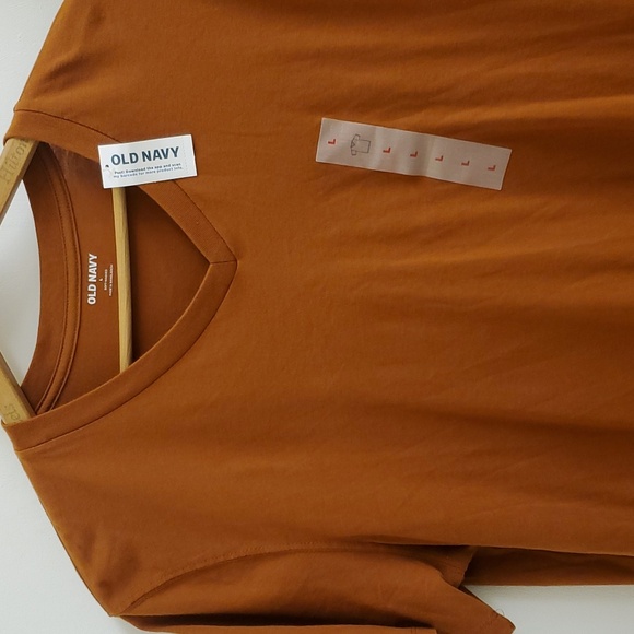 New with tags Old navy men's V neck short sleeve tee size large - Picture 2 of 6